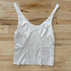 Vintage white silky lace trim Vanity Fair camisole tank top lingerie ✨